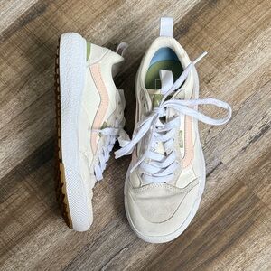 Vans Women's Sneakers in Cream and Light Pink